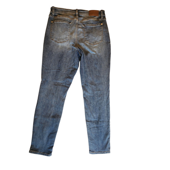 Judy Blue size 9/29 Slim Fit Tapered Leg, mid rise with 29.5" inseam - Picture 8 of 10